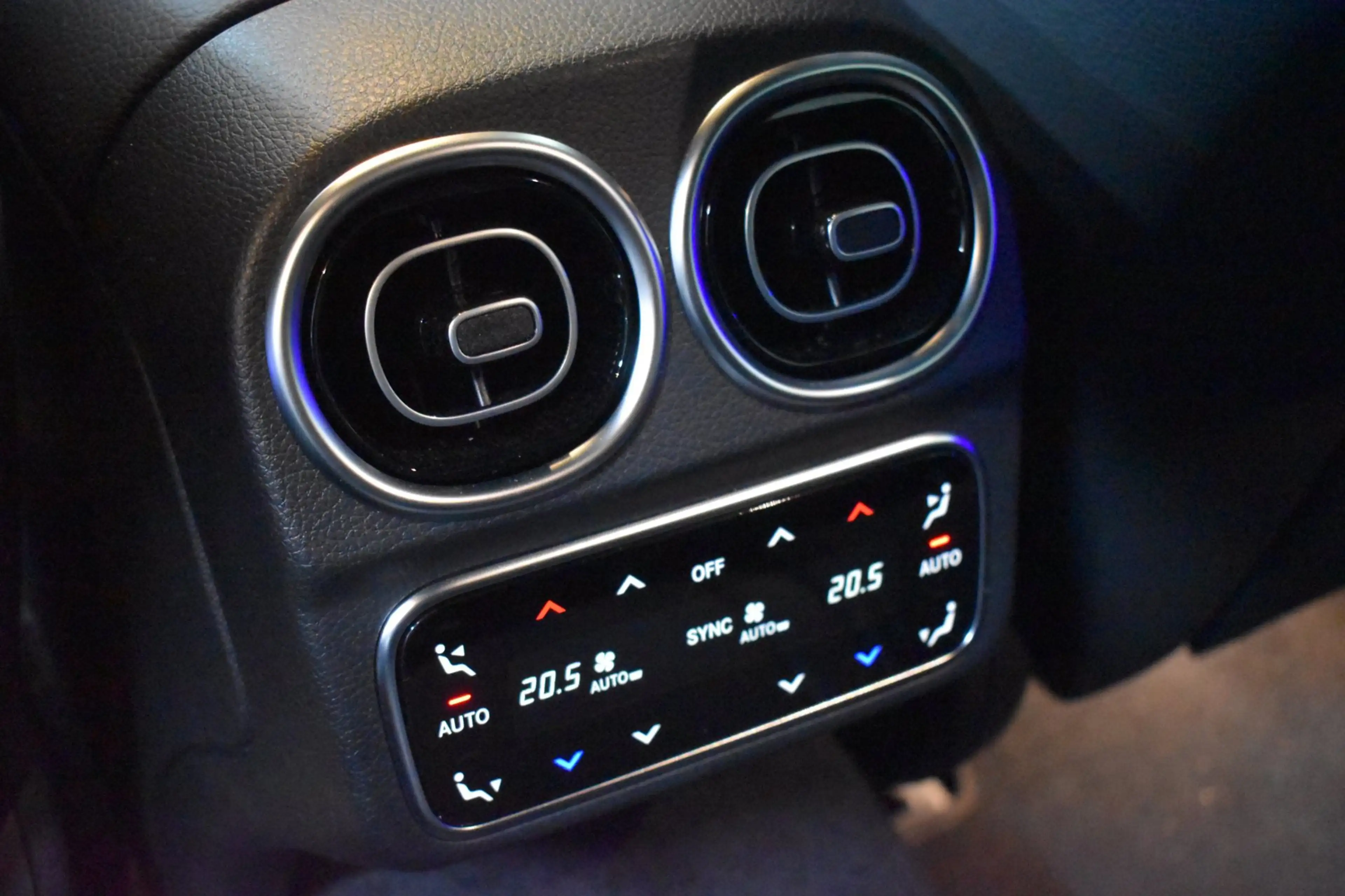 Mercedes-Benz C 300 e AMG 313pk | C63 AMG | BURMESTER | MEMORY | HEAD- — photo 17