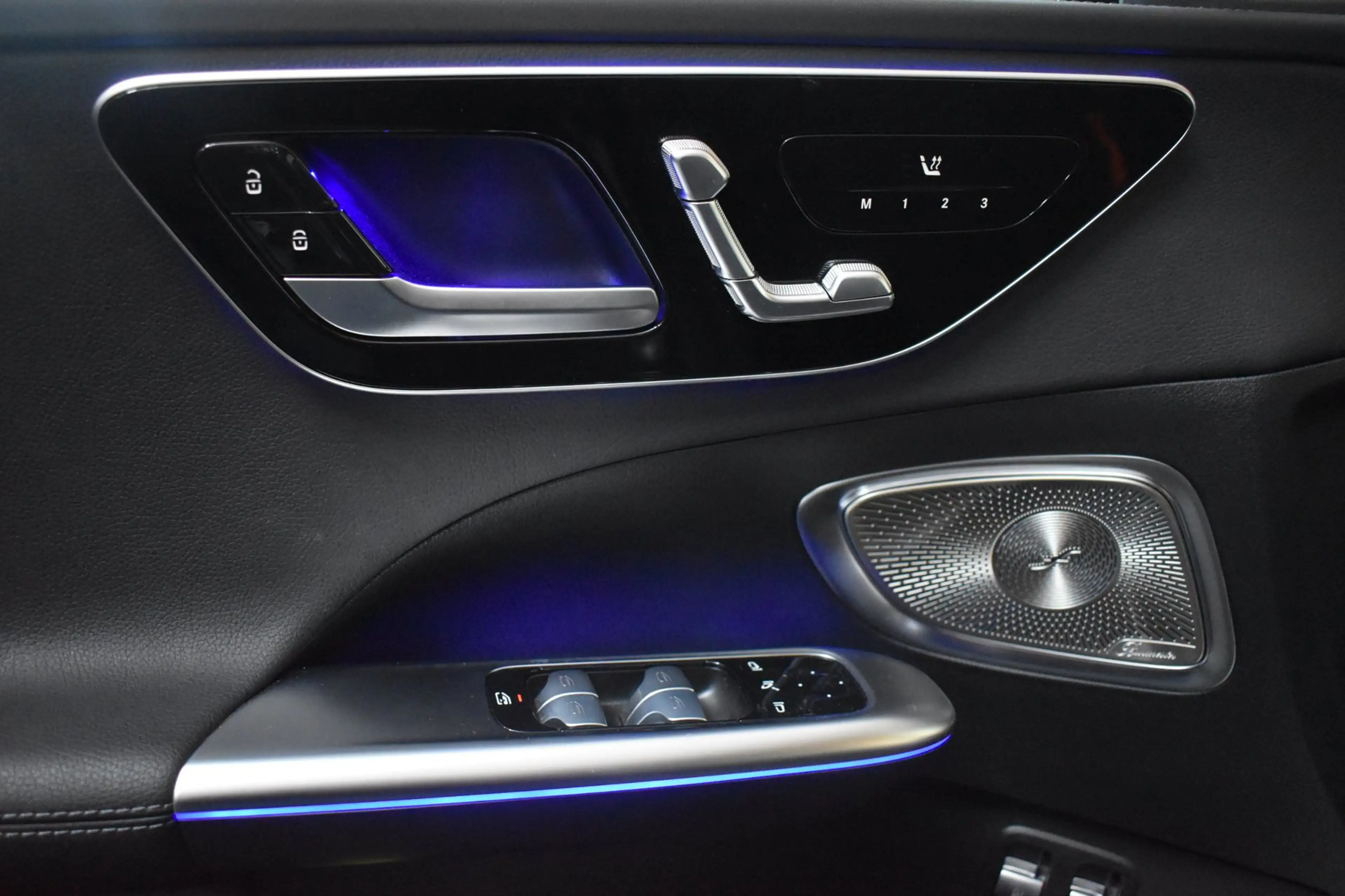 Mercedes-Benz C 300 e AMG 313pk | C63 AMG | BURMESTER | MEMORY | HEAD- — photo 18
