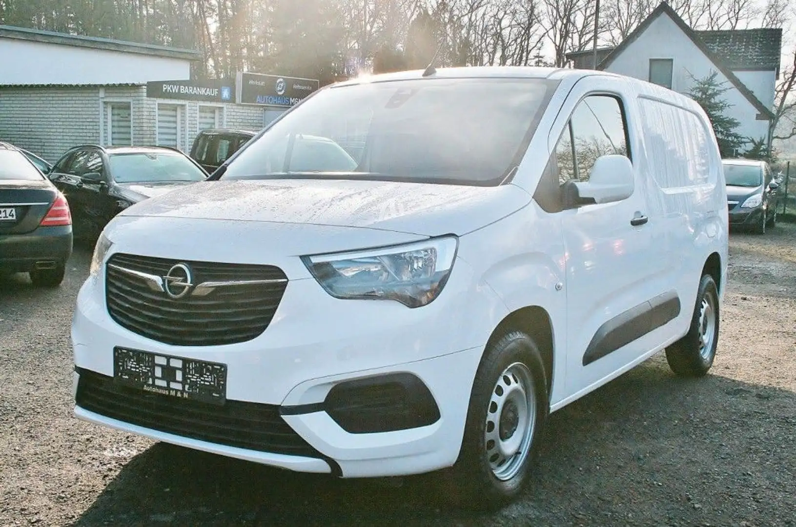 Opel Combo Cargo Edition erhöhte Nutzlast XL+Klima+PDC+GRA Weiß - 1