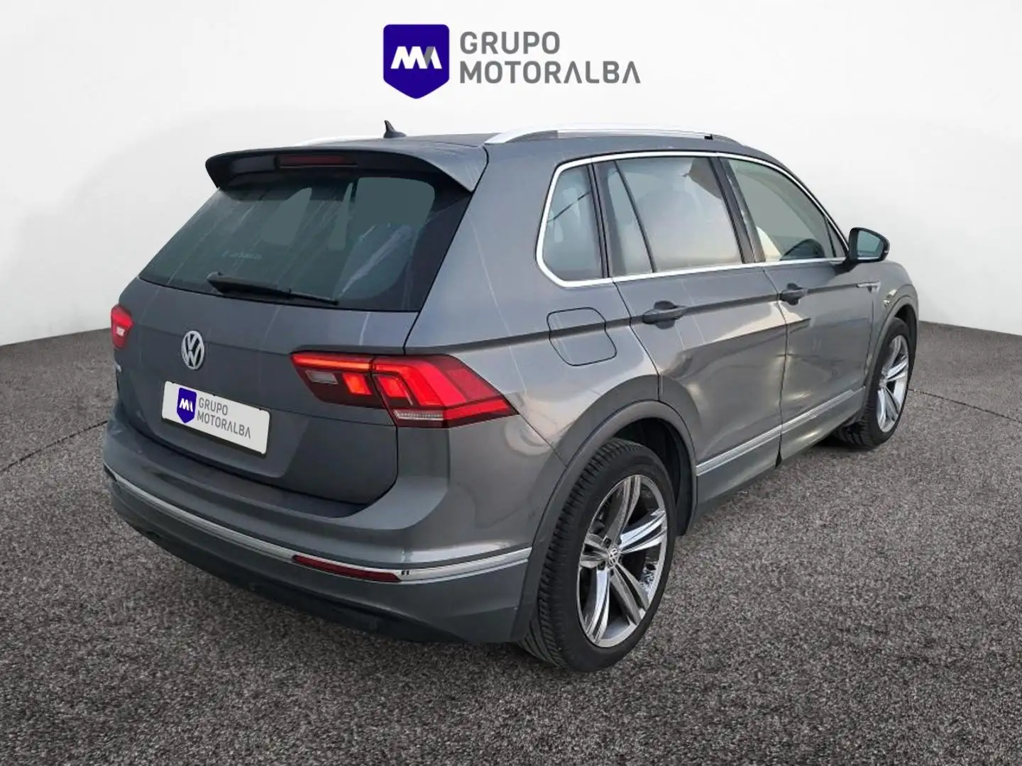 Volkswagen Tiguan 2.0TDI Advance 4Motion DSG 110kW Grau - 2