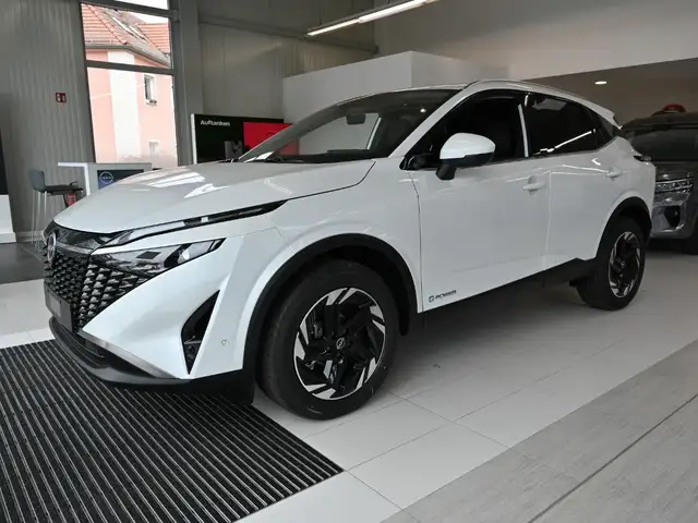 Nissan Qashqai view 2