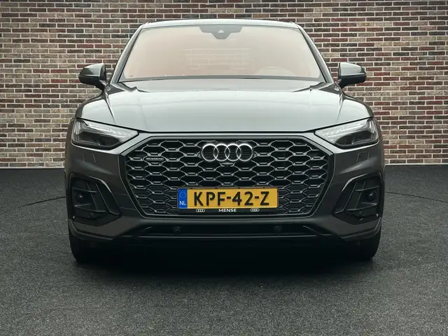 Audi Q5 view 5