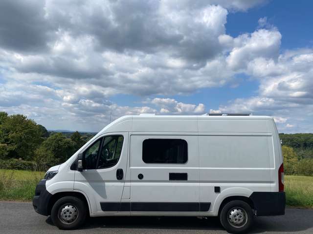 Imagine Citroen Jumper 2.2 BlueHDi 140