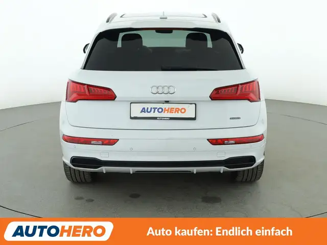 Audi Q5 view 5