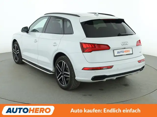Audi Q5 view 4