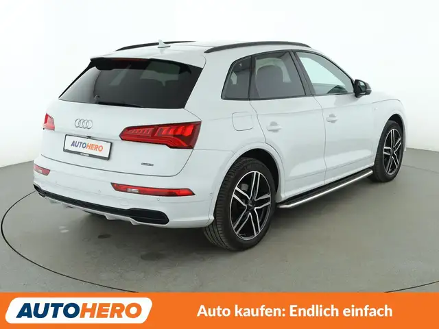 Audi Q5 view 6