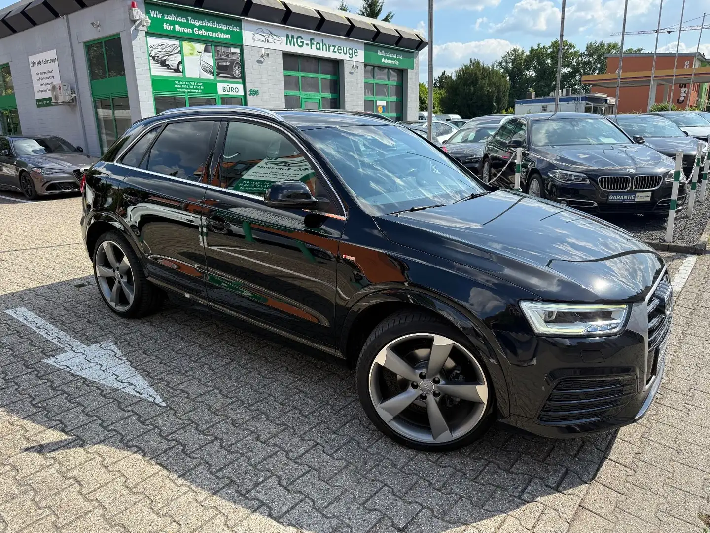 Audi Q3 sport quattro S-SLINE SPORT PLUS AUTOMAT AHK Grijs - 2
