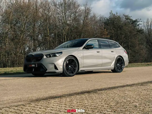 BMW M5 M5 xDrive Touring