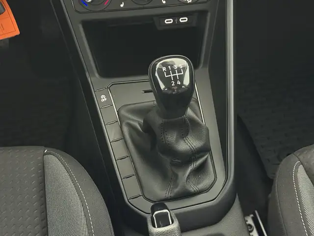 Volkswagen Taigo view 12