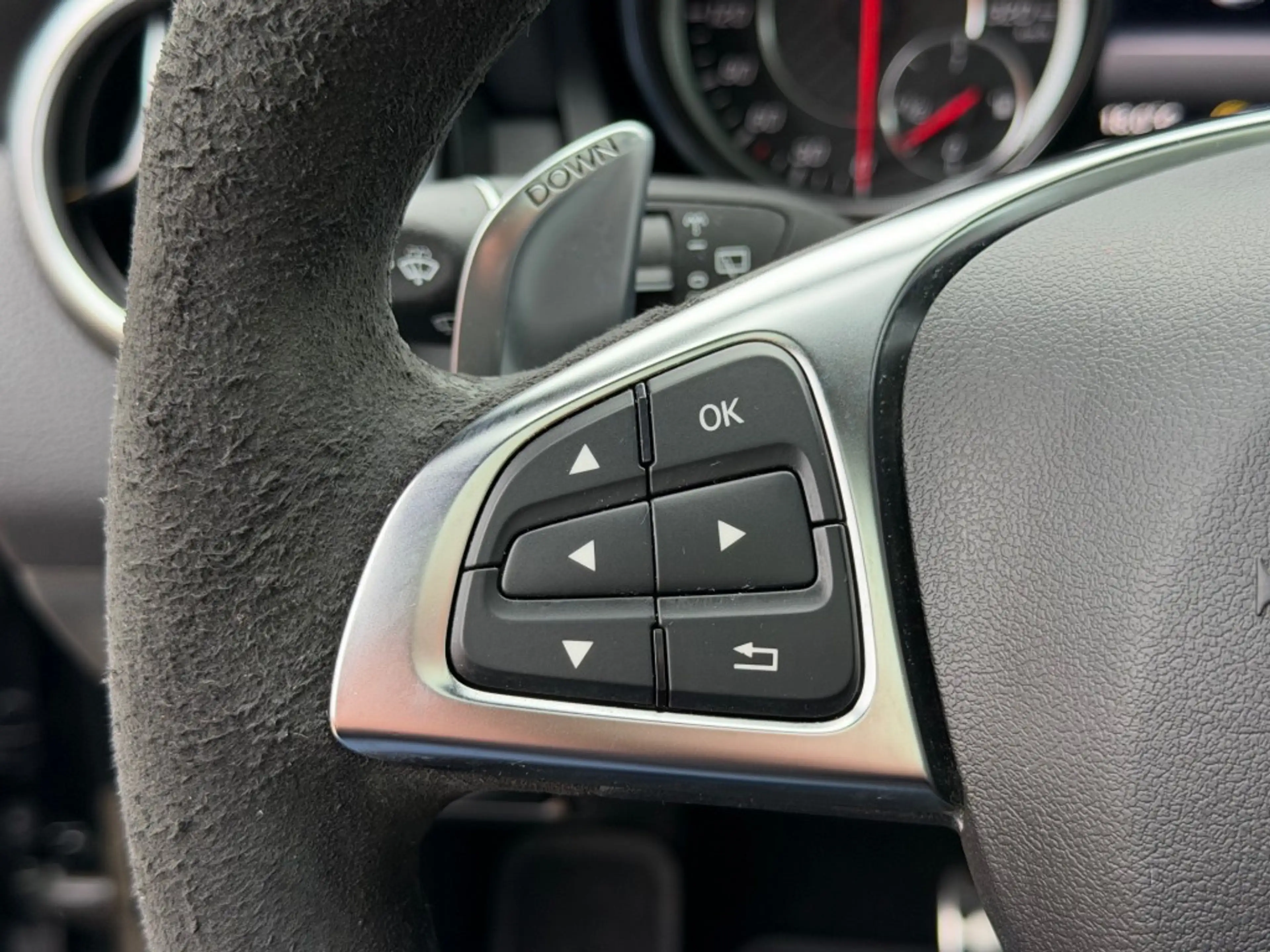 Mercedes-Benz GLA 45 AMG 45 AMG 4 Matic 381 PK Pano Leer Keyless H&K — photo 32