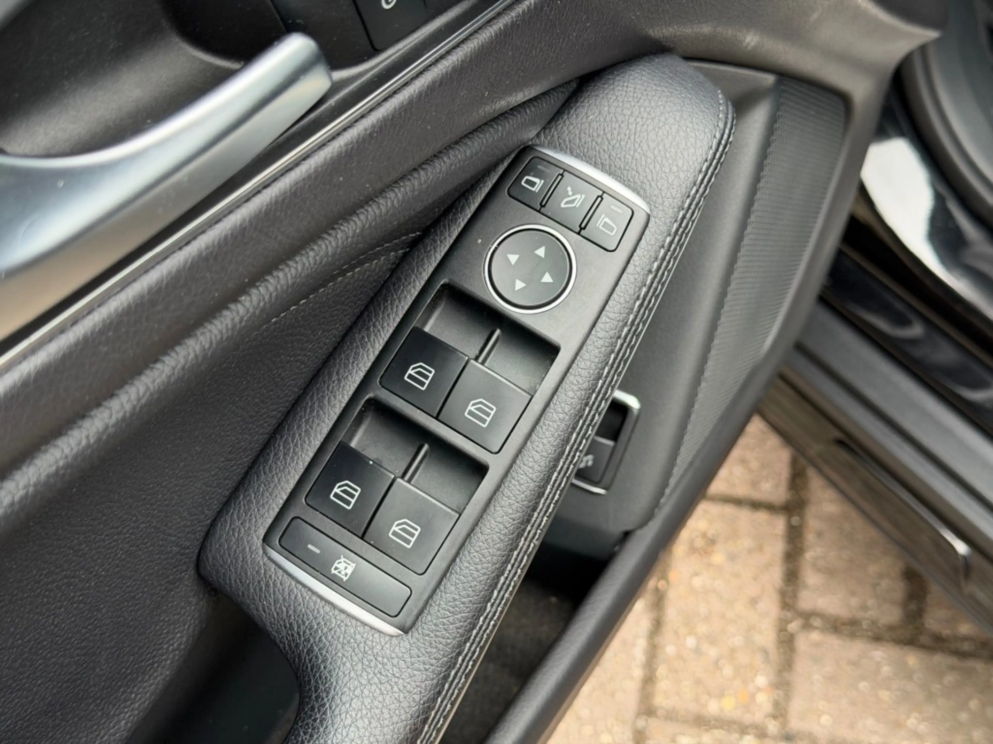 Mercedes-Benz GLA 45 AMG 45 AMG 4 Matic 381 PK Pano Leer Keyless H&K — photo 28
