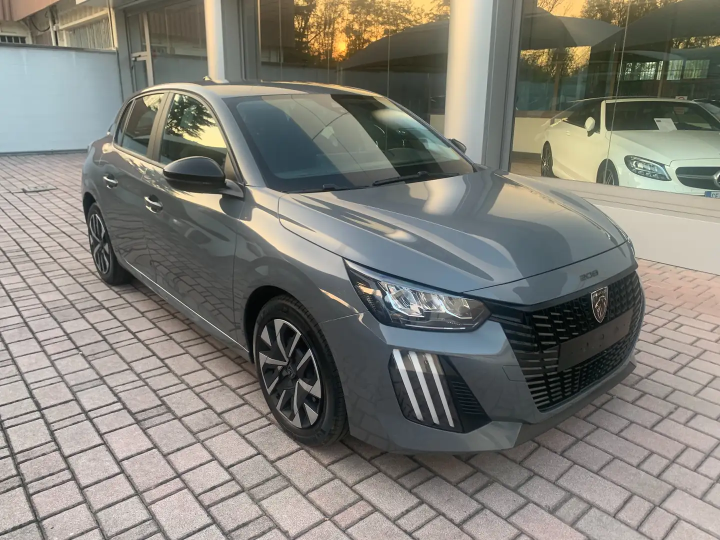 Peugeot 208 208 1.2 puretech Active PREZZO REALE Gris - 1