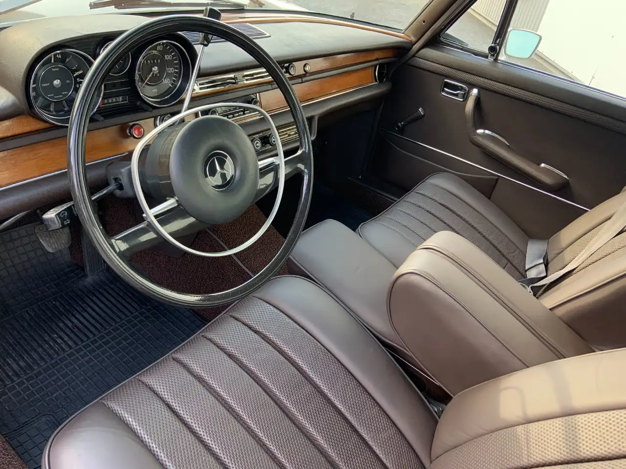Mercedes-Benz 280 SEL, foto 6