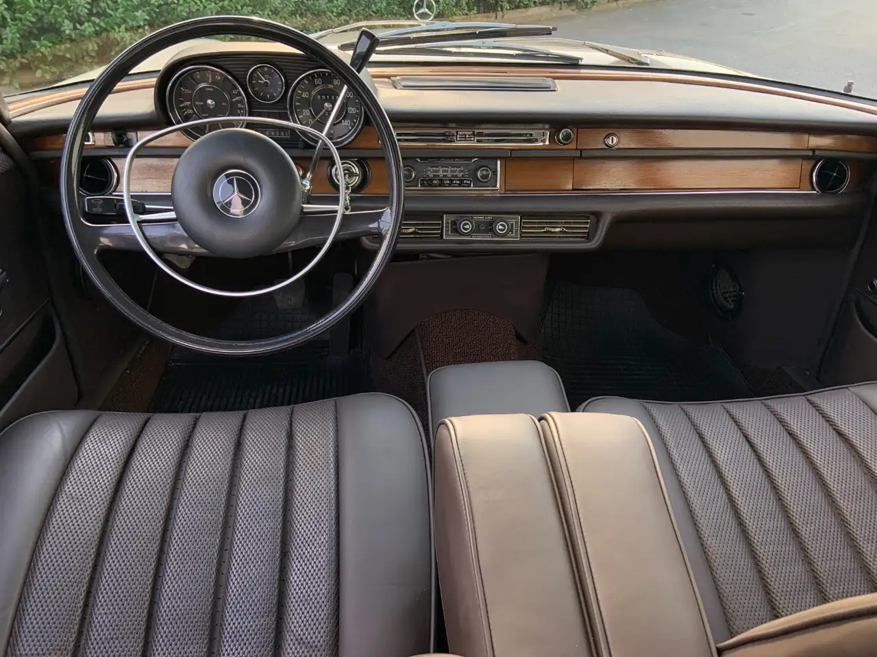 Mercedes-Benz 280 SEL, foto 9