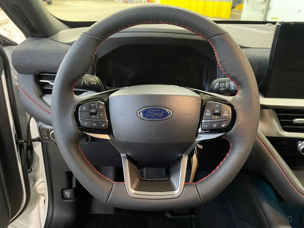 Ford Explorer photo Ford Explorer