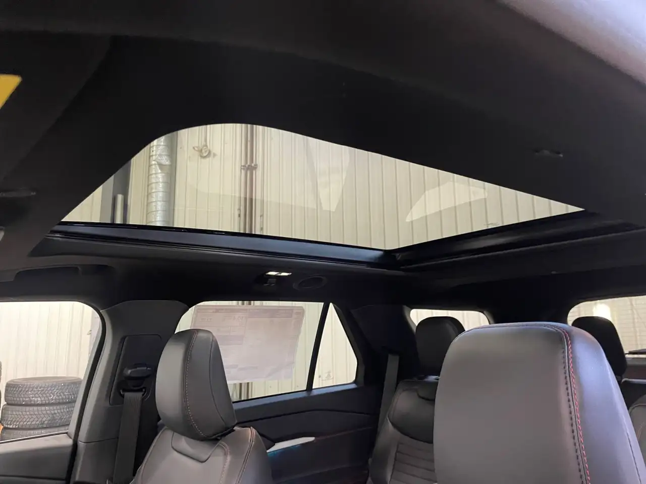 Ford Explorer photo Ford Explorer