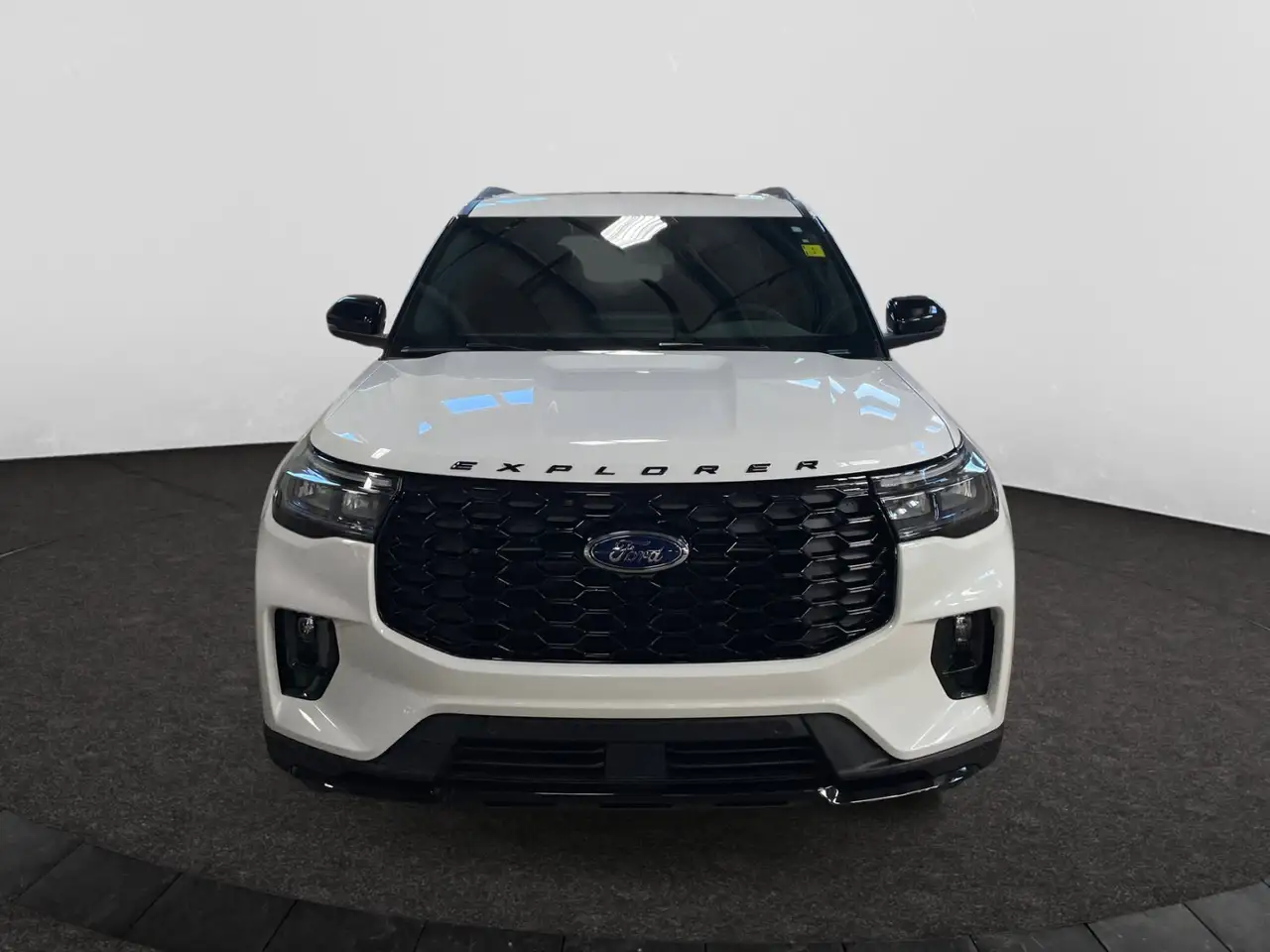 Ford Explorer photo Ford Explorer