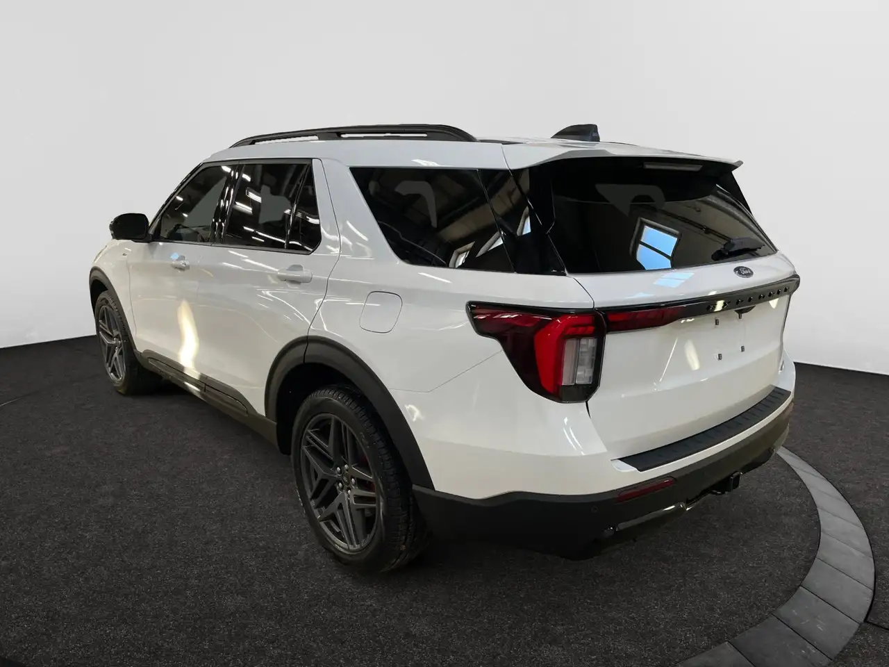 Ford Explorer photo Ford Explorer