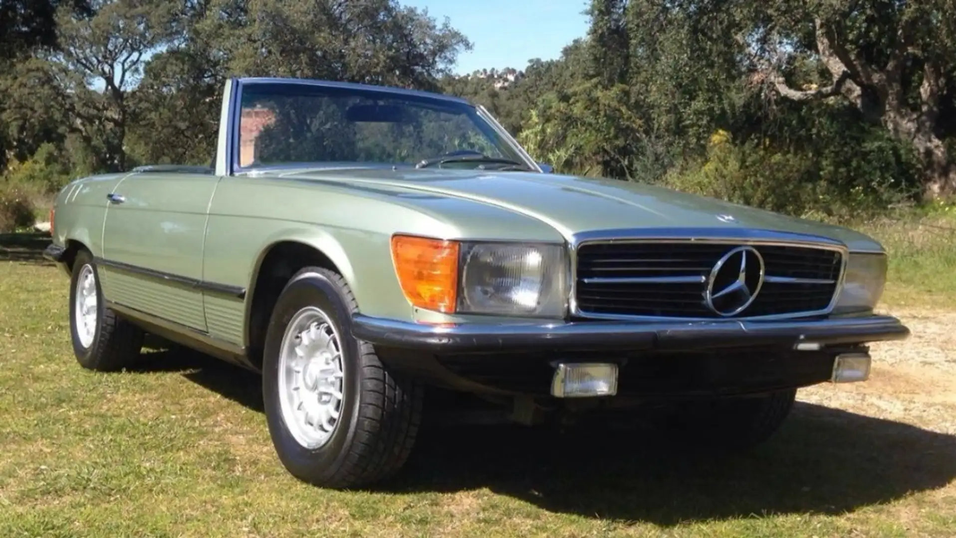 Mercedes-Benz 350 SL (107) - 1