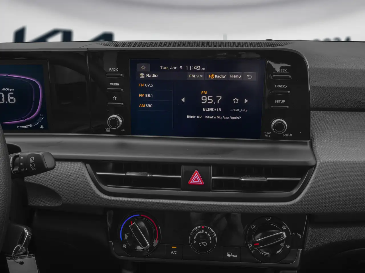 Kia Seltos снимка Kia Seltos