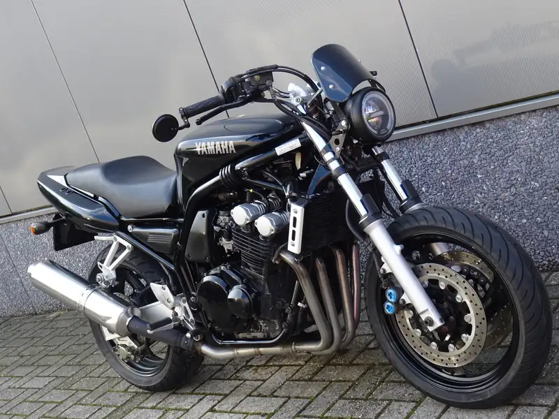Yamaha Fazer 600 - foto 2