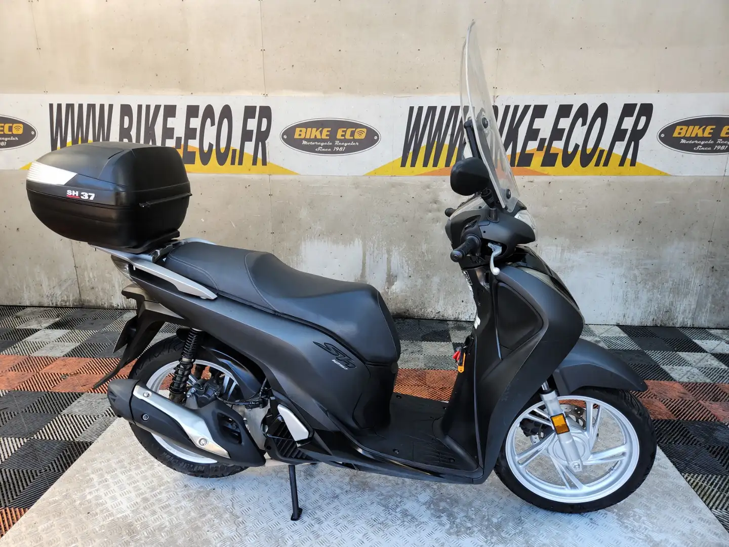 Honda SH 125 Gris - 1