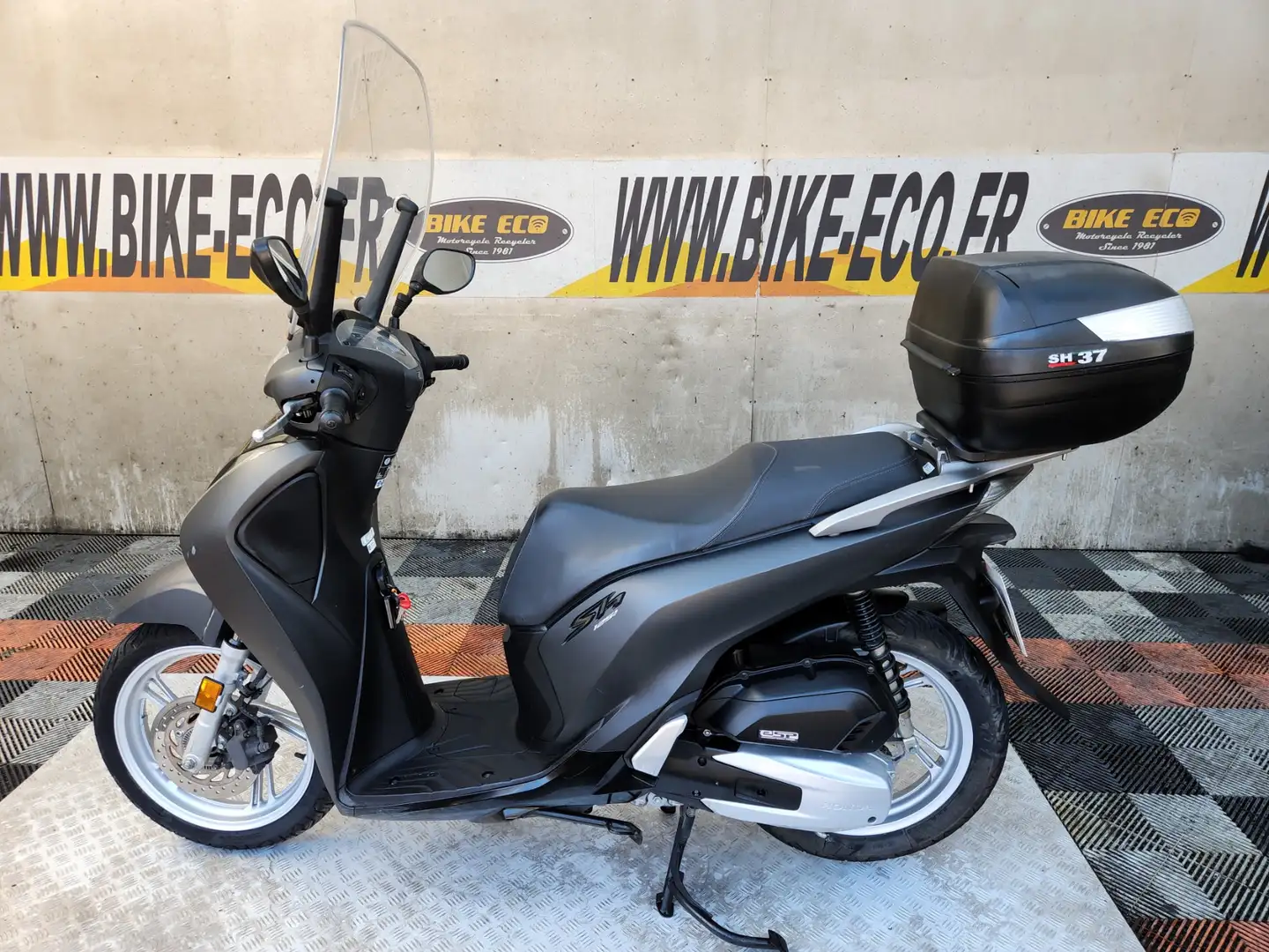 Honda SH 125 Gris - 2