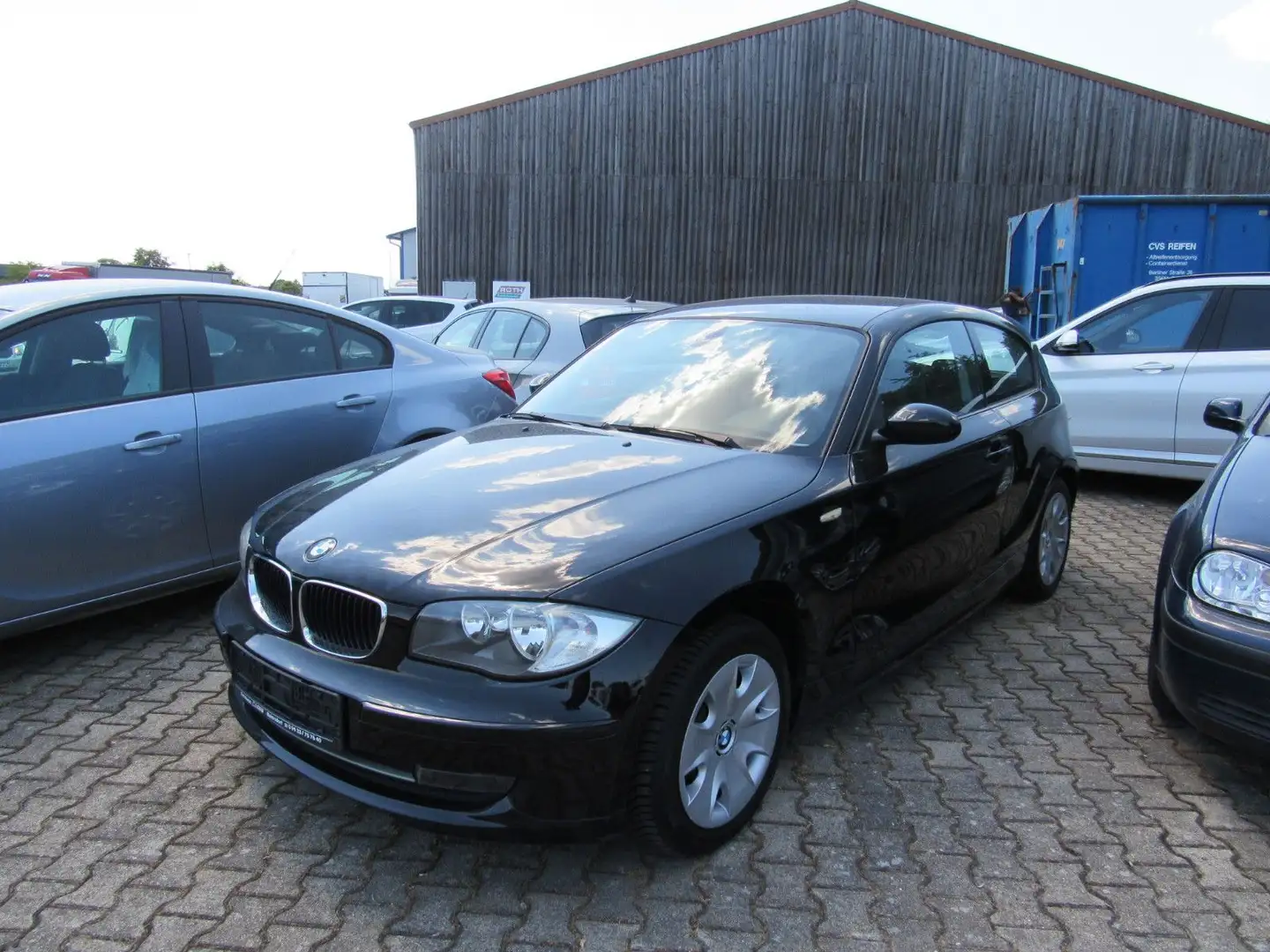BMW 116 1 Lim. 116i, MOTORSCHADEN! Black - 1