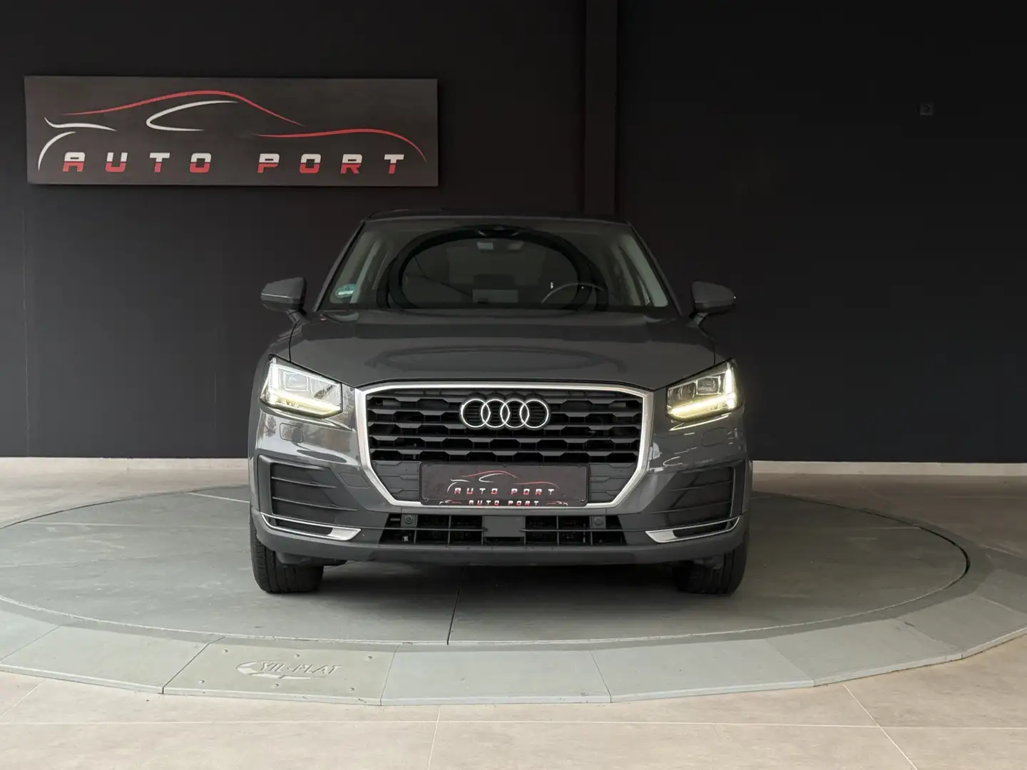Audi Q2 1,0 TFSI ultra *LED*ACC*SZHZG*LANE*PDC* Gris - 2