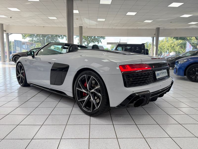 Audi R8 Spyder 5.2 FSI RWD Optik-P schwarz exclusive — photo 6