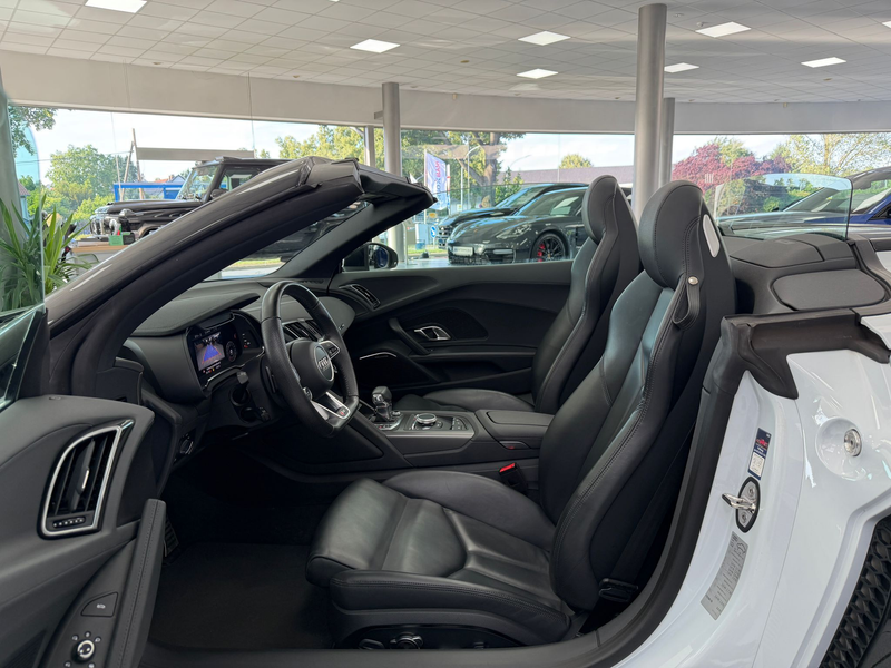 Audi R8 Spyder 5.2 FSI RWD Optik-P schwarz exclusive — photo 11
