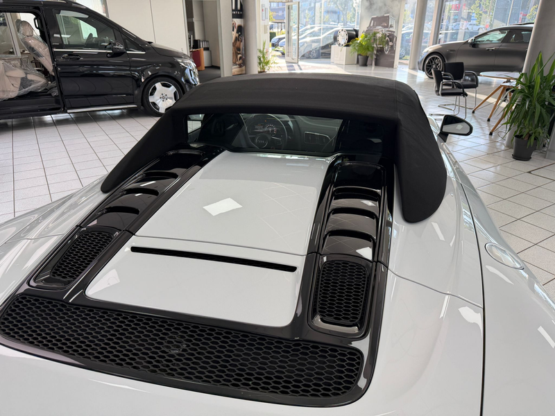 Audi R8 Spyder 5.2 FSI RWD Optik-P schwarz exclusive — photo 8