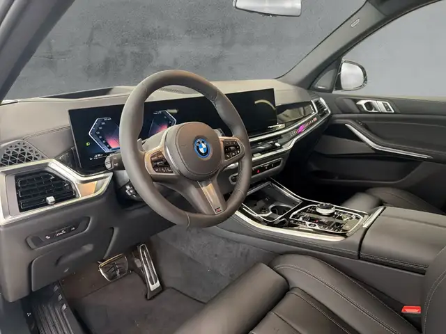 BMW X5 view 9
