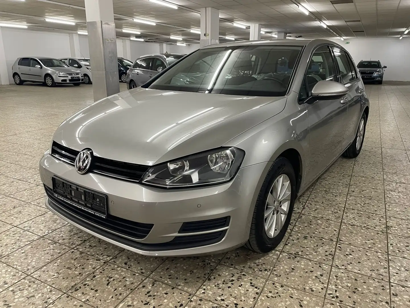 Volkswagen Golf Golf 1.2 TSI BMT Business 110 Business Plateado - 1