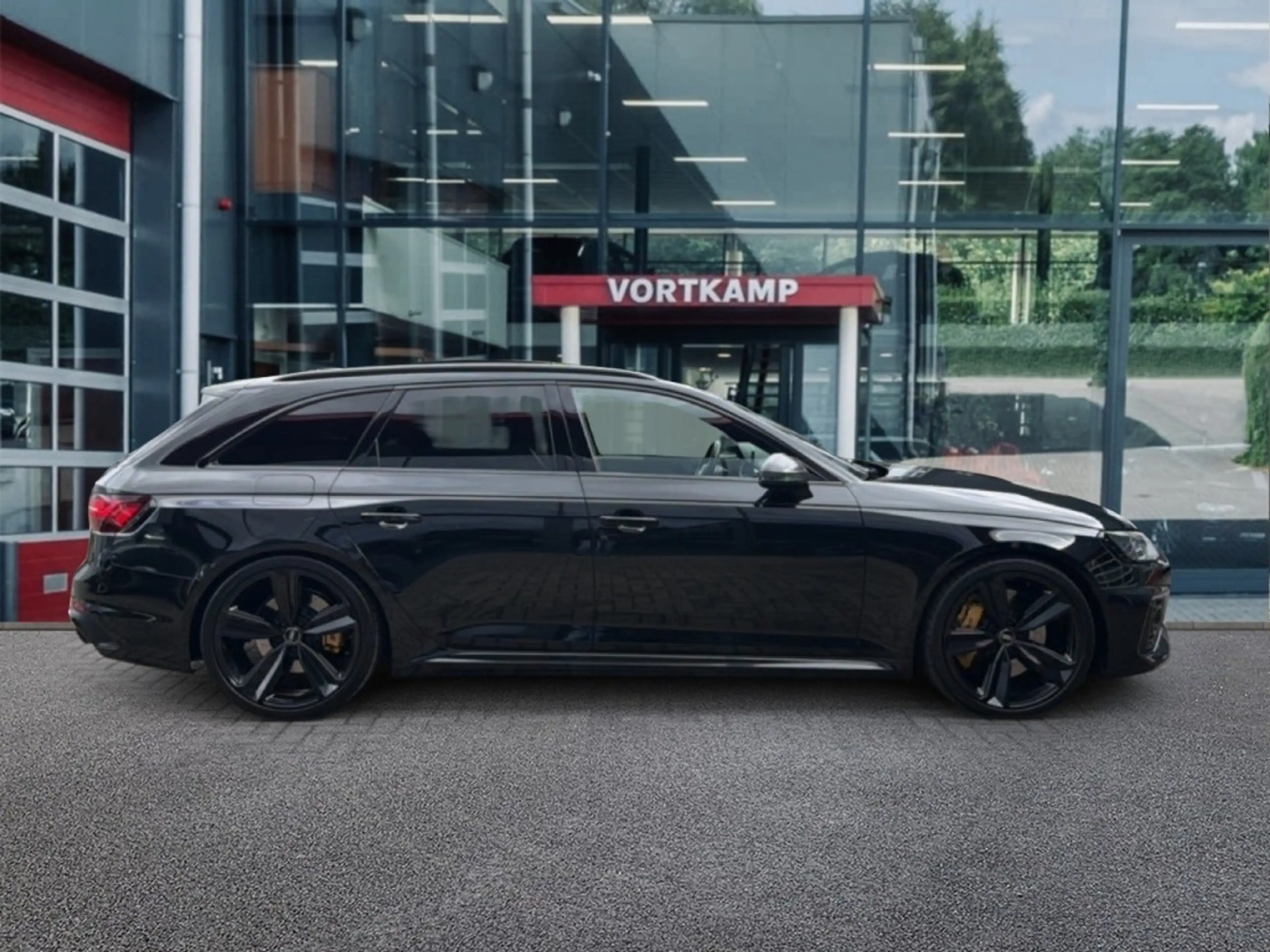 Audi RS4 2.9 TFSI QUATTRO COMPETITION+ CARBON/TREKHAAK/PANO — photo 4