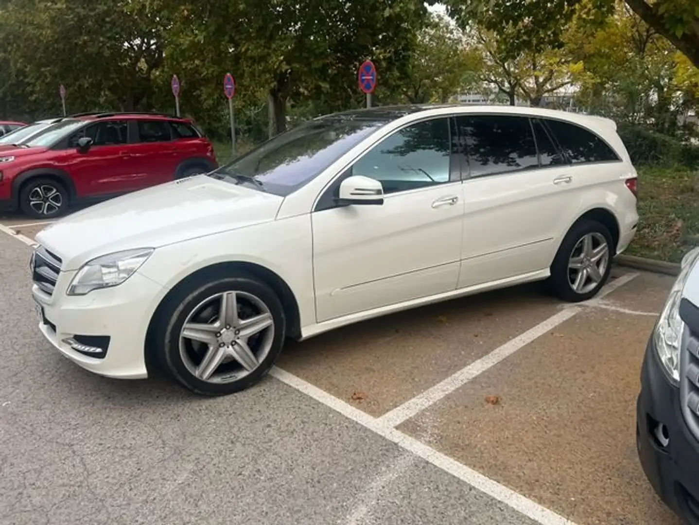 Mercedes-Benz R 320 500 4Matic Blanc - 1