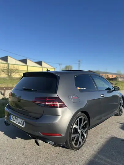 Volkswagen Golf 2017, foto 2