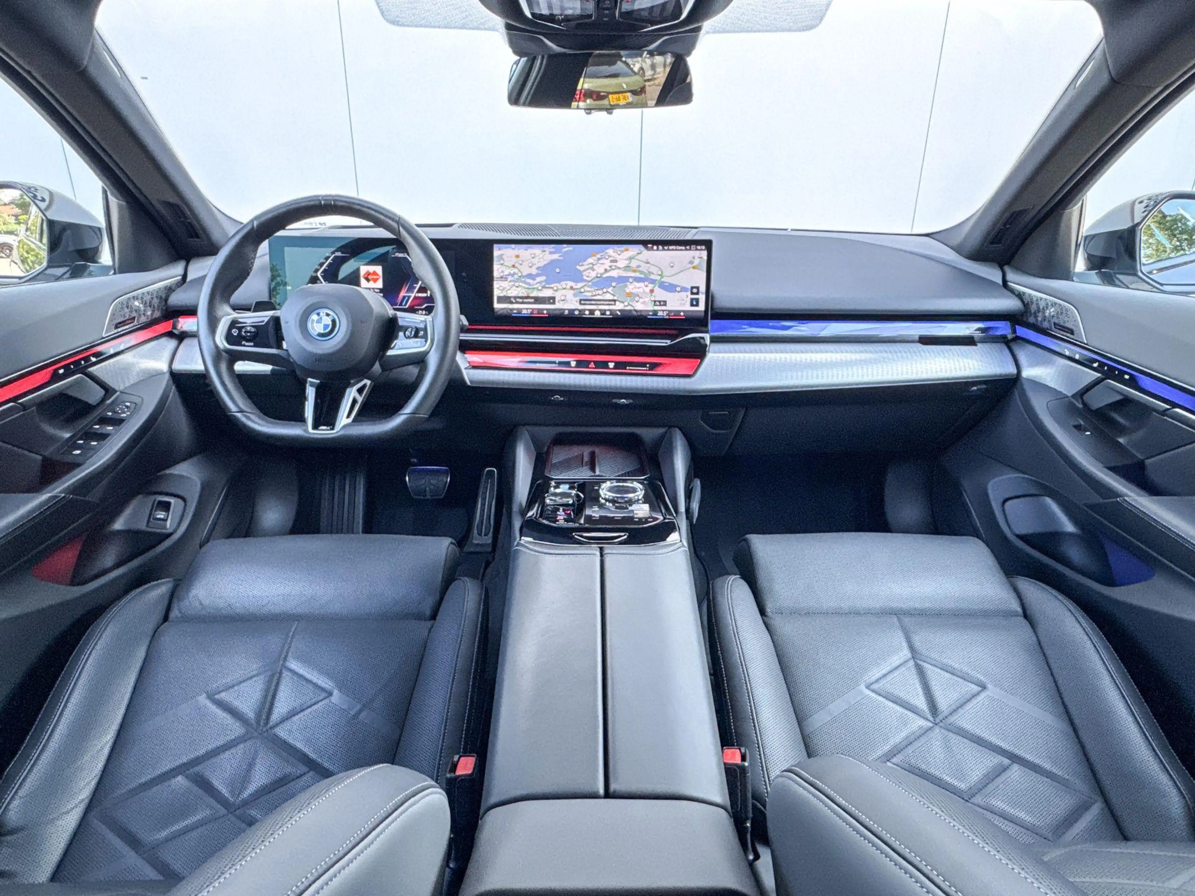 BMW i5 Touring eDrive40 M Sport  | Bowers & Wilkins | Tra — photo 15