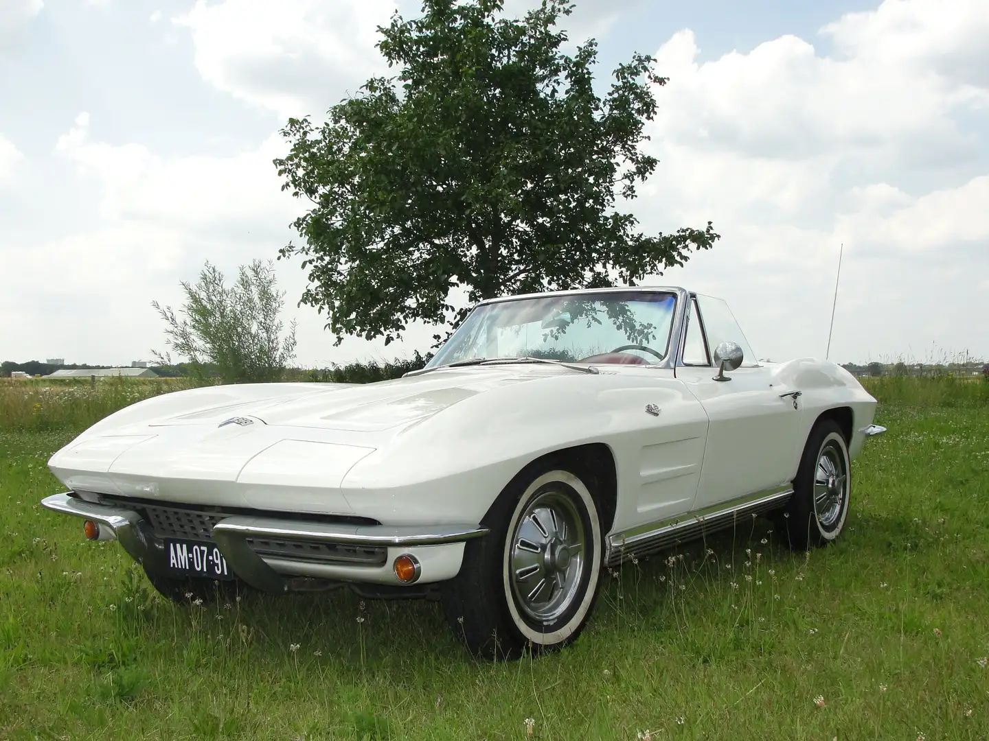 Chevrolet Corvette C2 convertible Blanc - 1