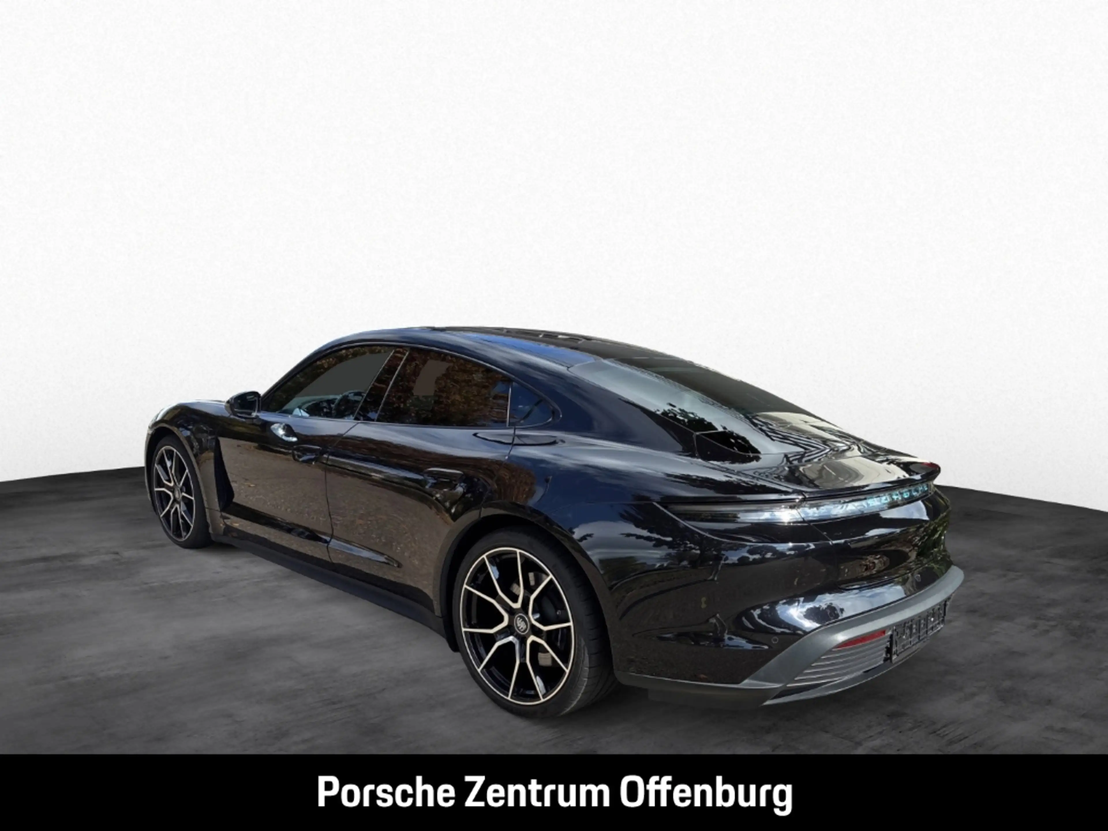 Porsche Taycan — photo 3