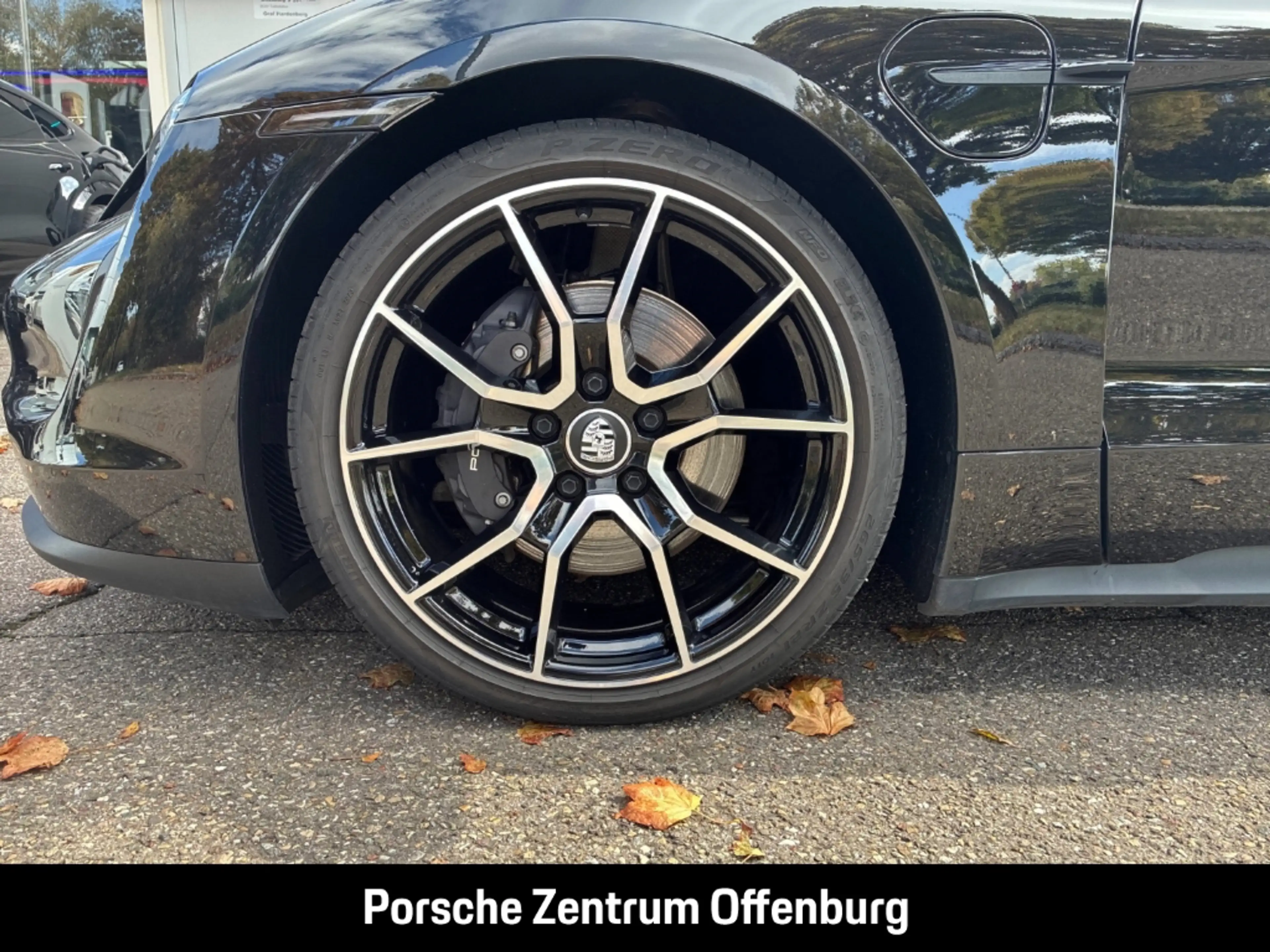 Porsche Taycan — photo 9