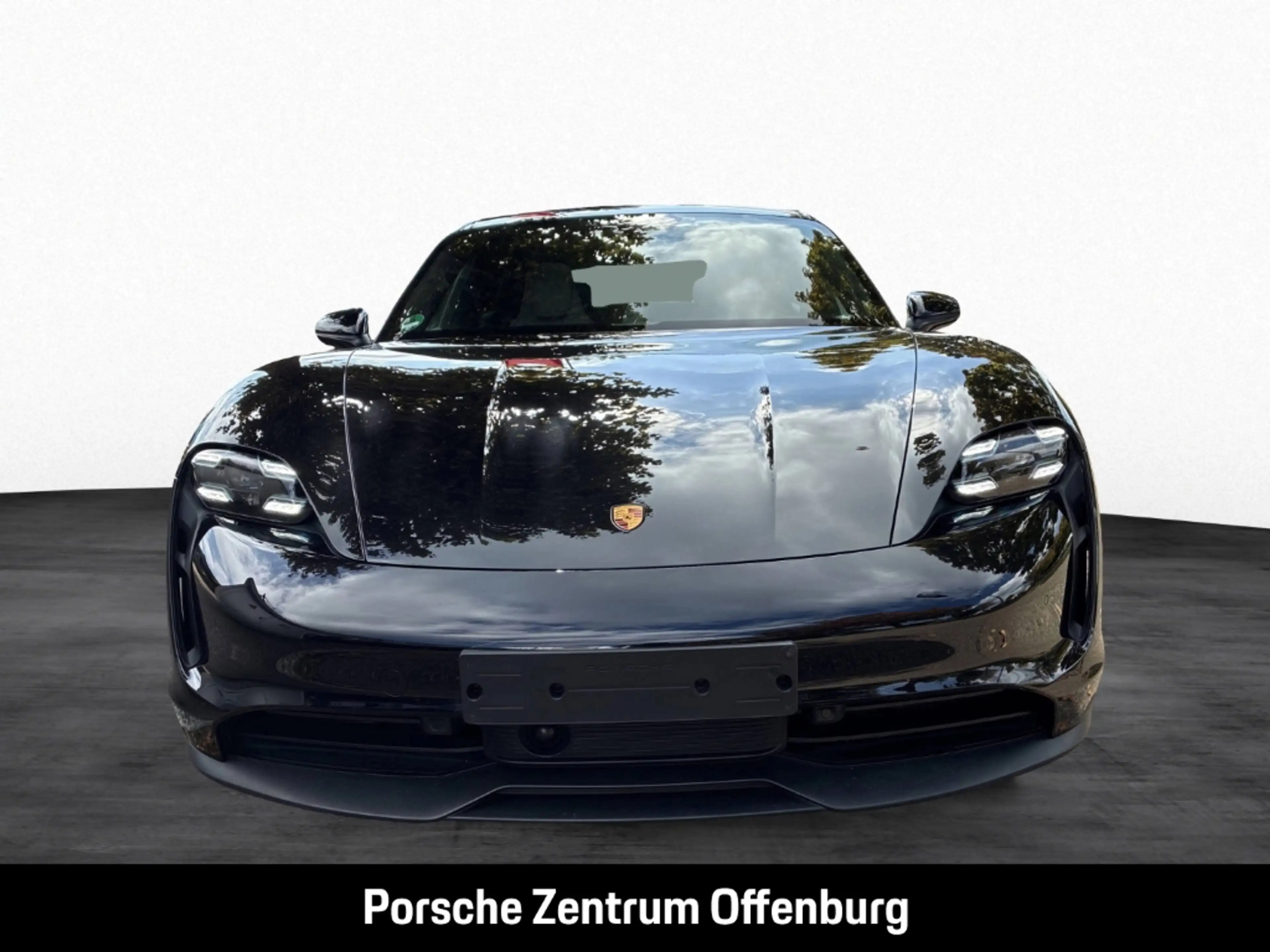 Porsche Taycan — photo 7