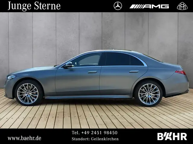 Mercedes-Benz S-Class view 2