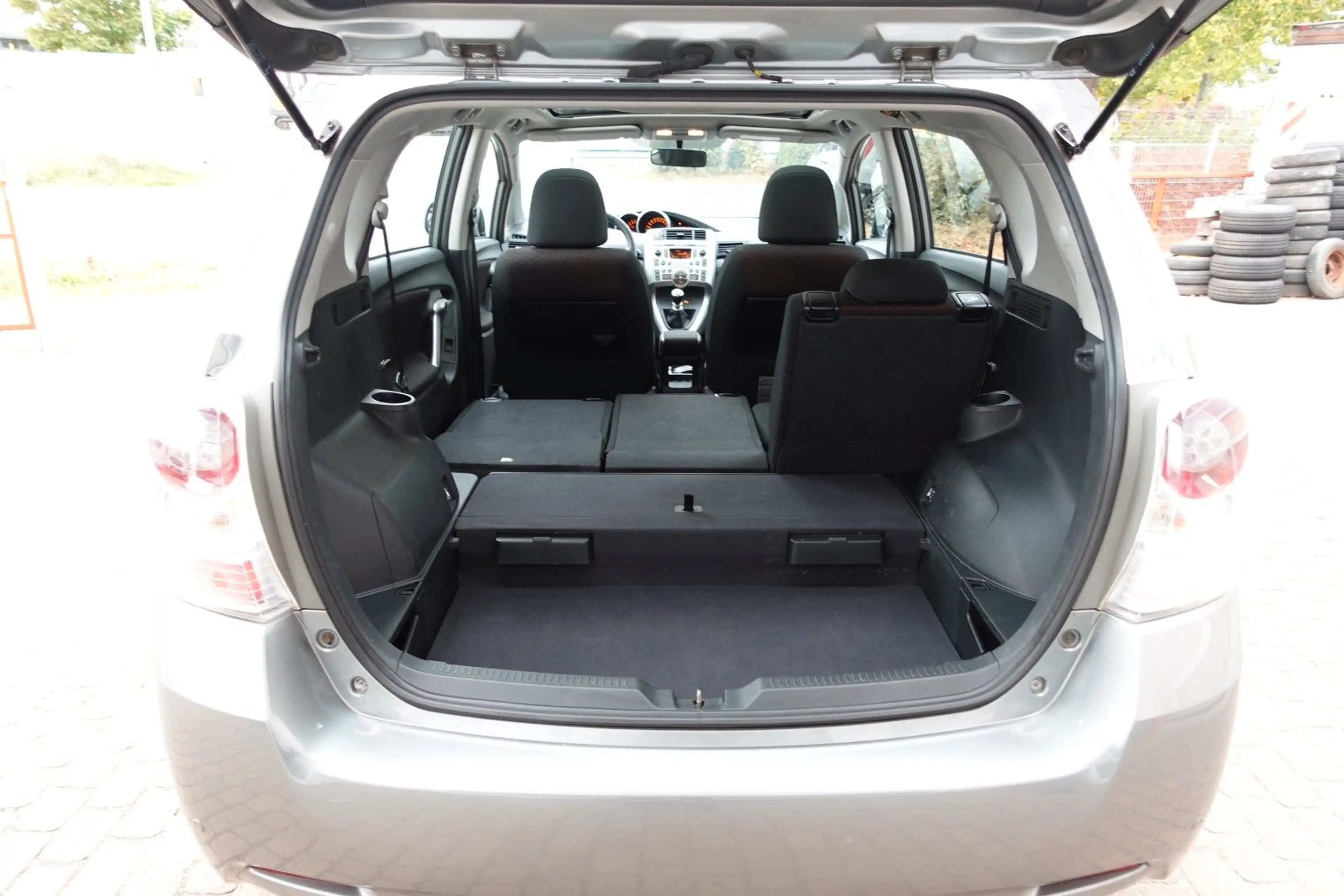 Toyota Verso 1.6l Life Panoramadach 5 Sitze — photo 12