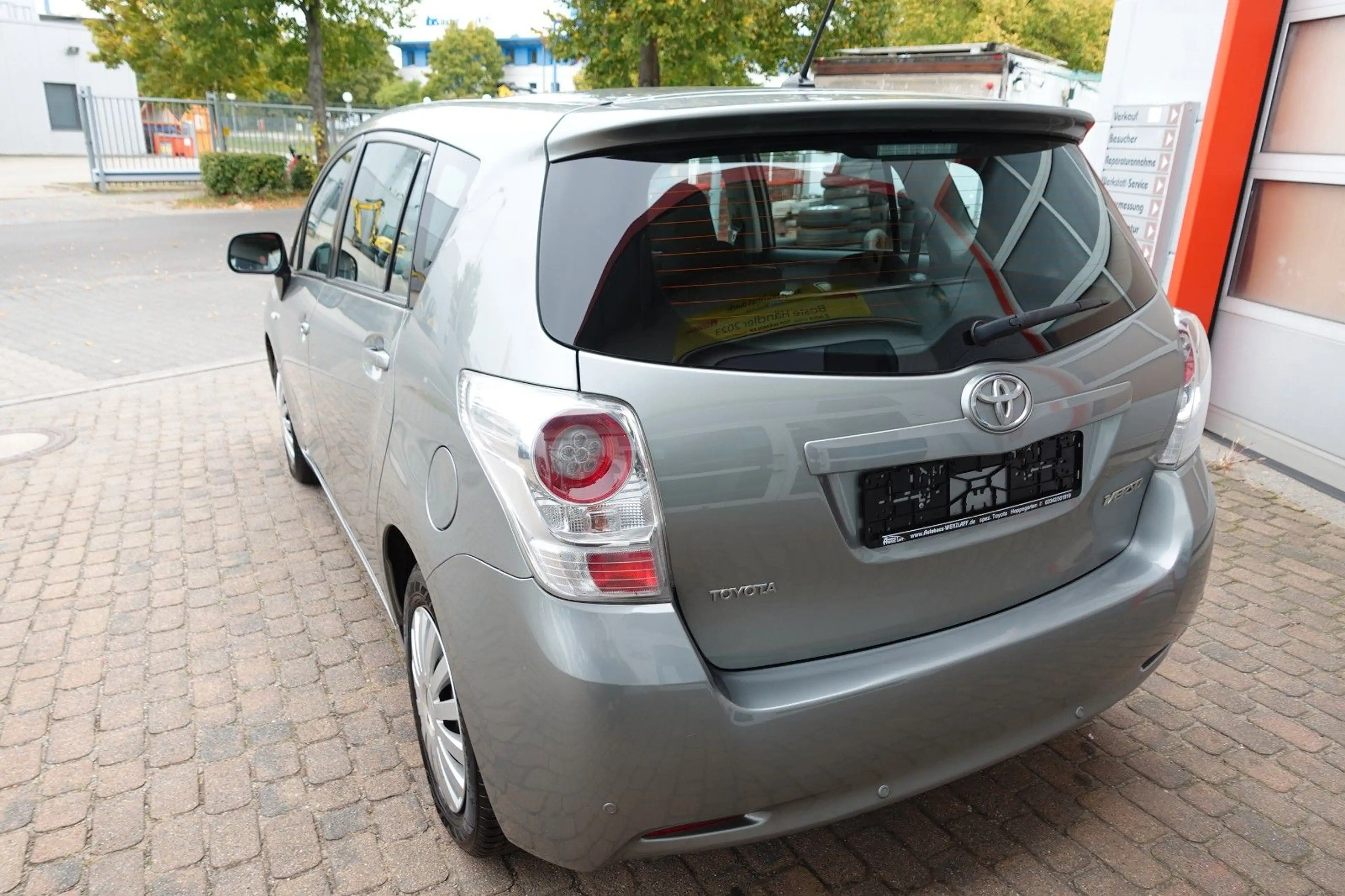 Toyota Verso 1.6l Life Panoramadach 5 Sitze — photo 4