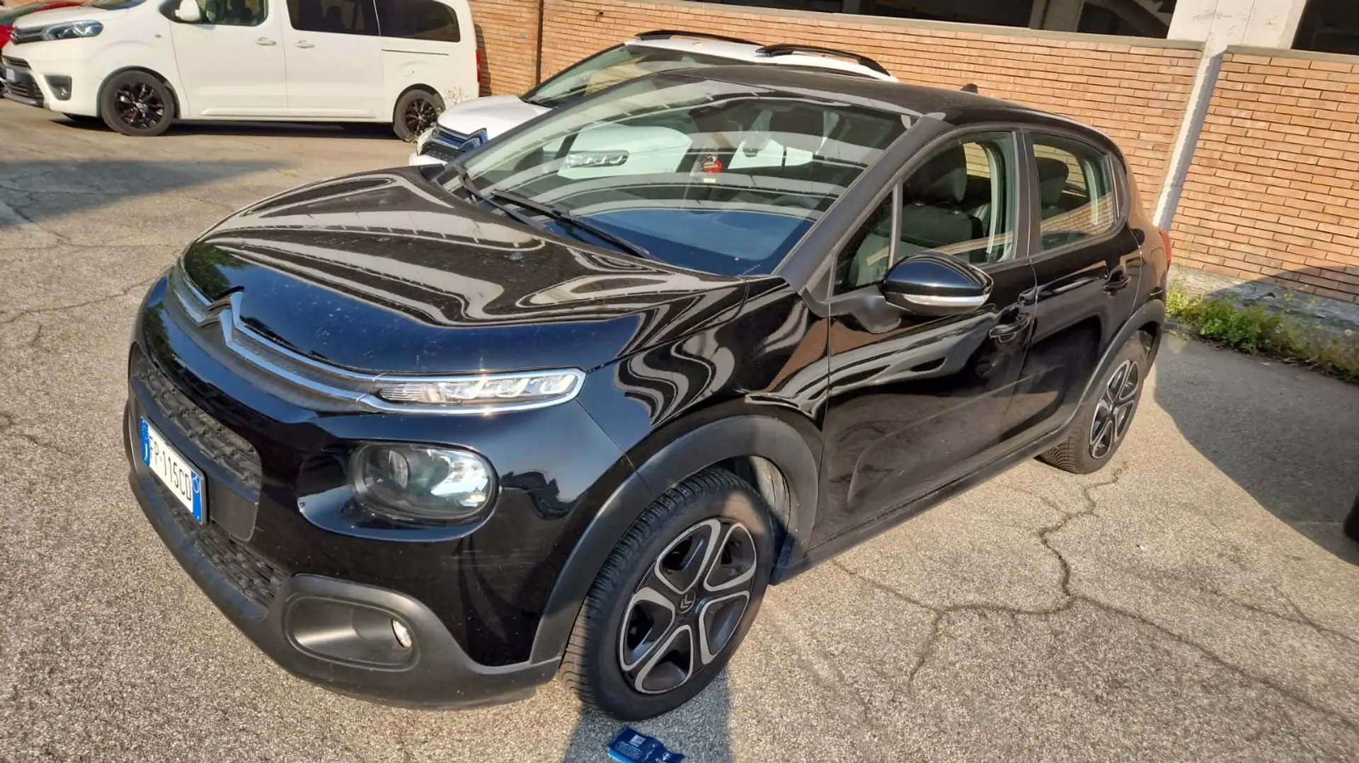 Citroen C3 C3 III 2017 1.2 puretech Shine 82cv Nero - 2