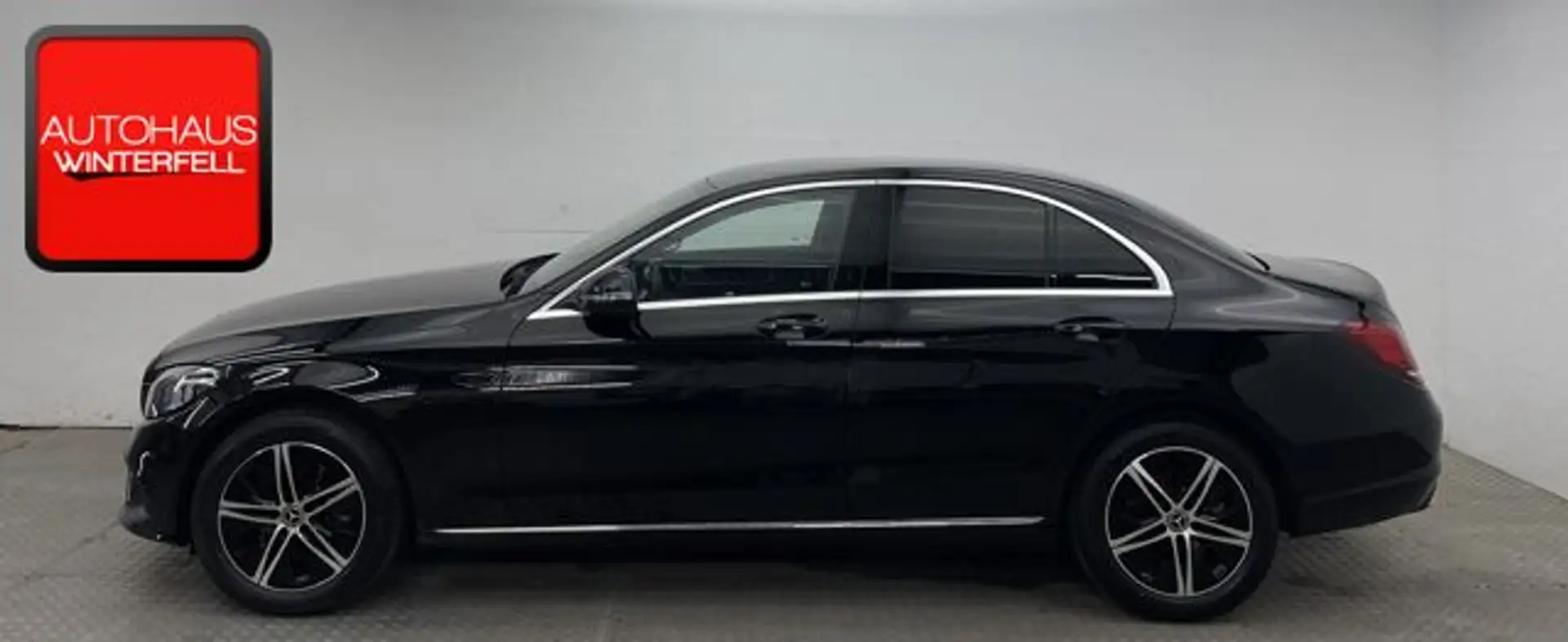 Mercedes-Benz C 220 d 4M AVANTGARDE KAMERA+MULTIBEAM+DISTRONIC Zwart - 2