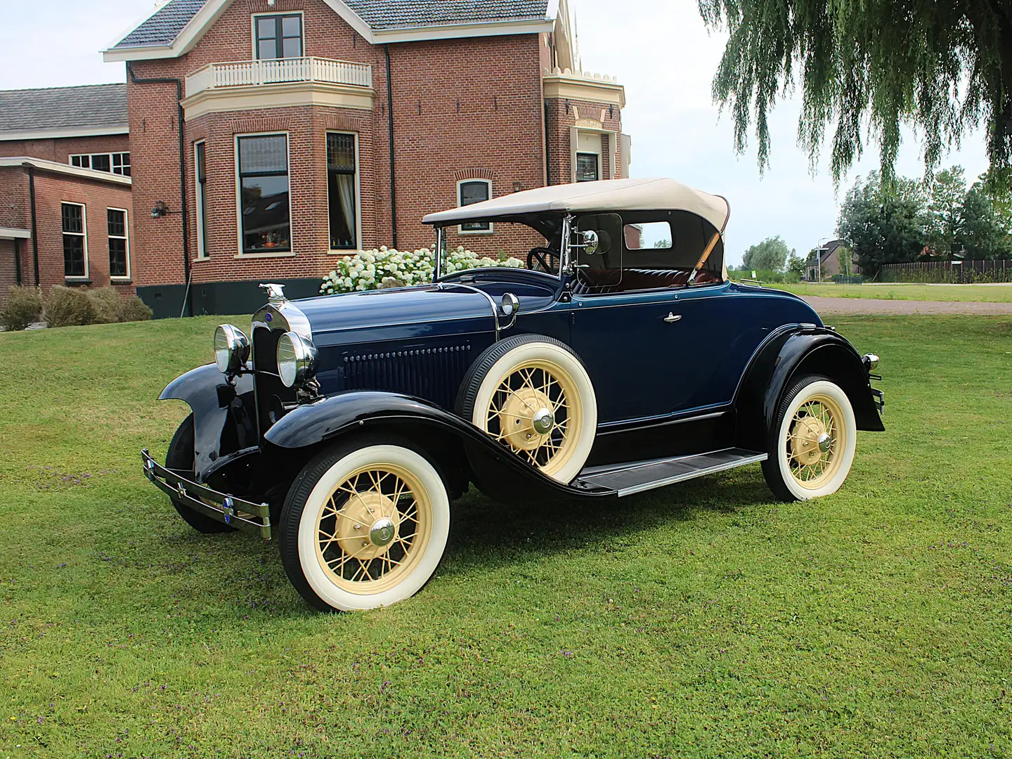 Ford M model a roadster deluxe Blau - 1