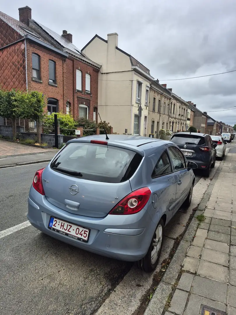 Opel Corsa 1.2i Cosmo - 2