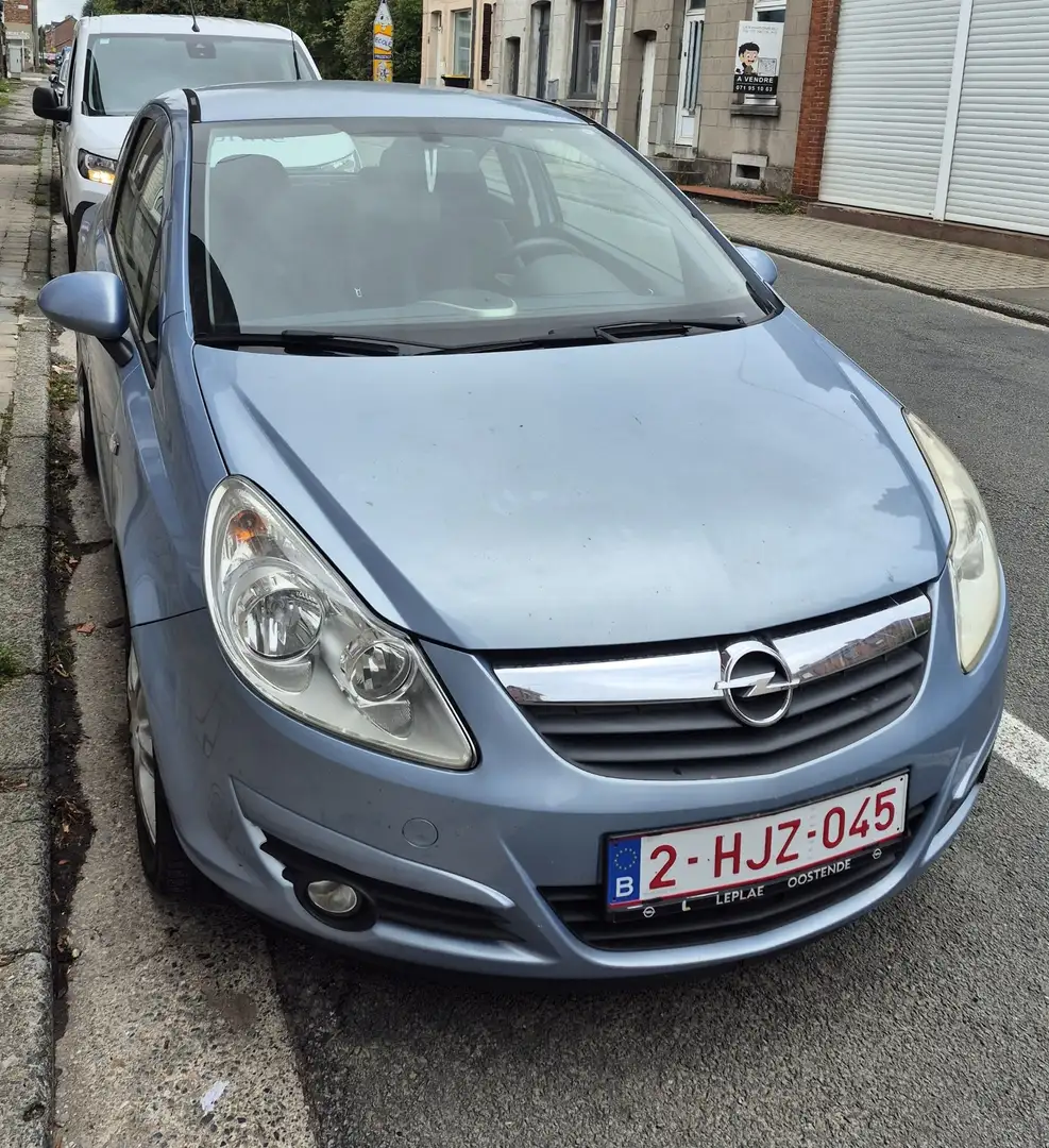 Opel Corsa 1.2i Cosmo - 1